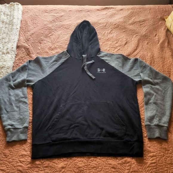UnderArmor Tops - Underarmor Extra Soft Hoodie Black Gray Medium
